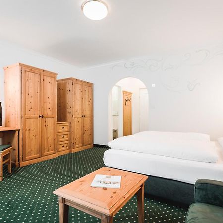 Post Seefeld - Wellnesshotel Tirol Зеефелд в Тирол Екстериор снимка