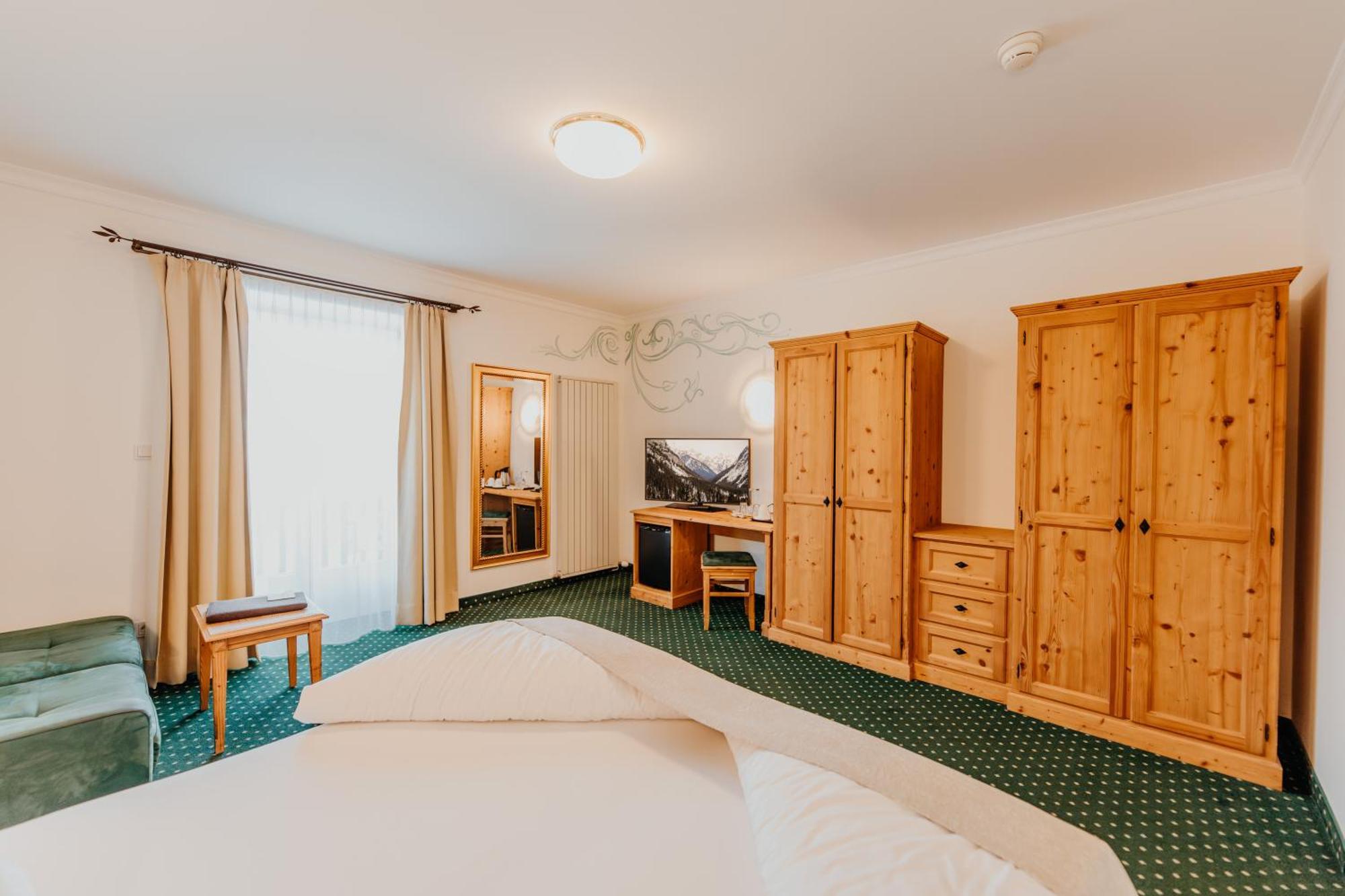 Post Seefeld - Wellnesshotel Tirol Зеефелд в Тирол Стая снимка